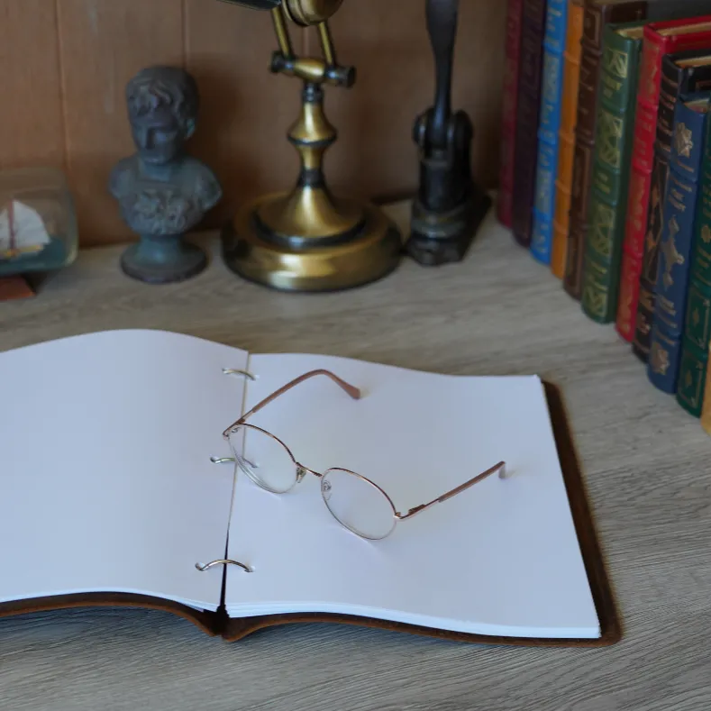 Custom Slim Cut - Refillable Leather Binder