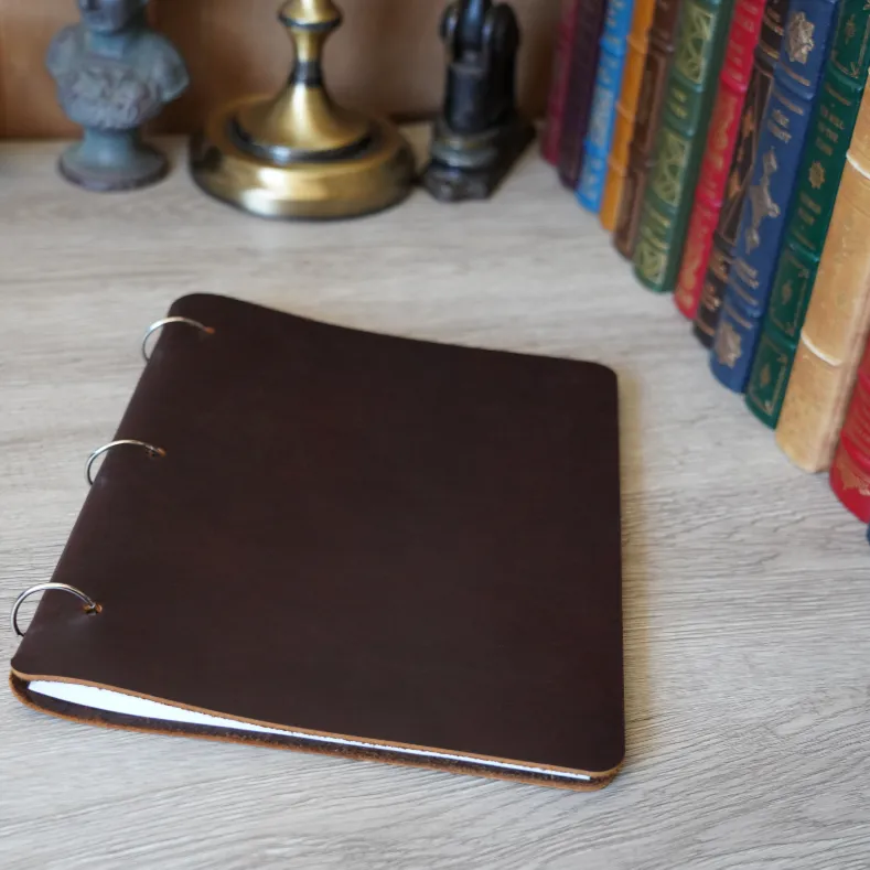 Script Cut - Refillable Leather Binder
