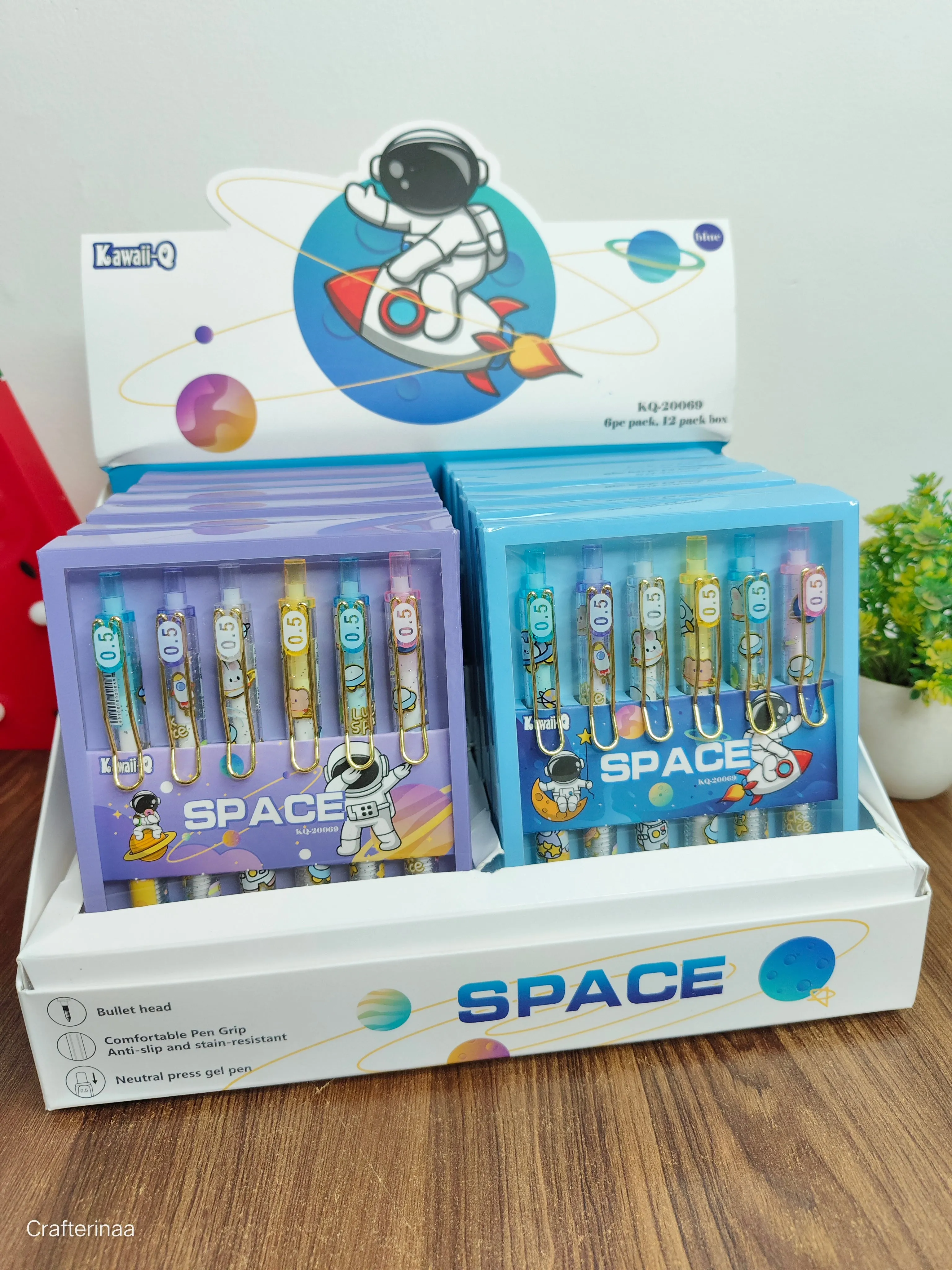 Space premium pen set