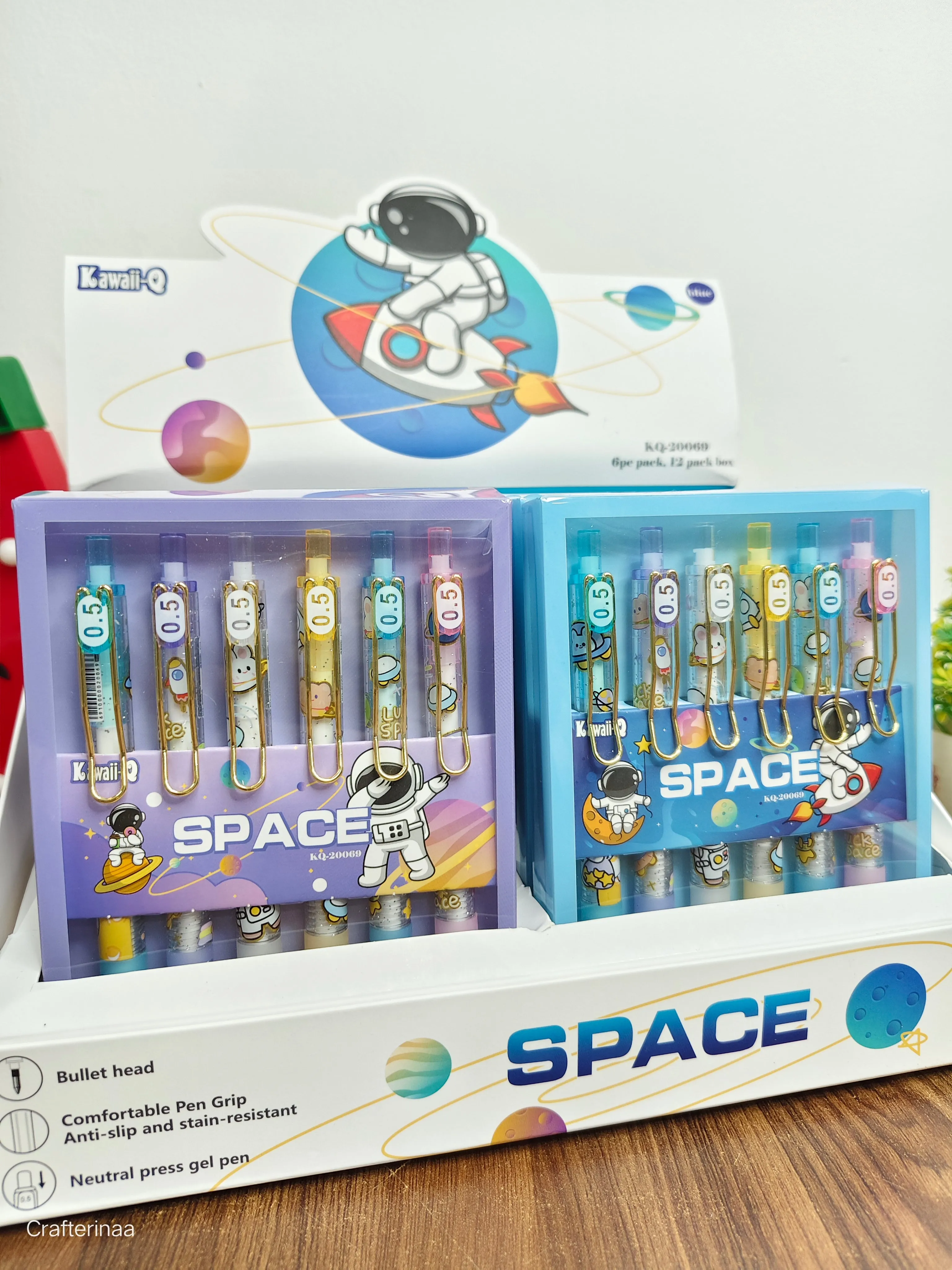 Space premium pen set