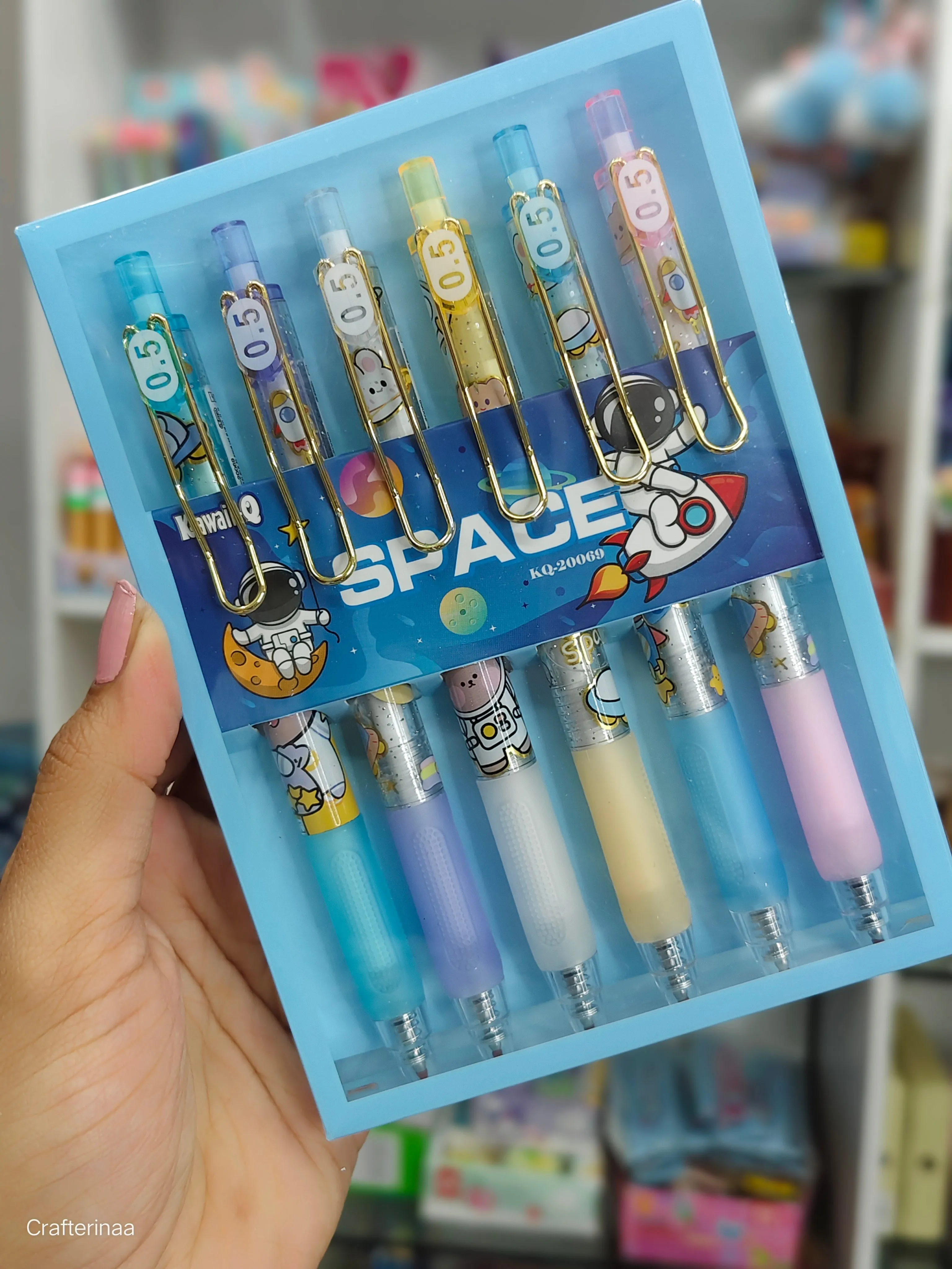Space premium pen set